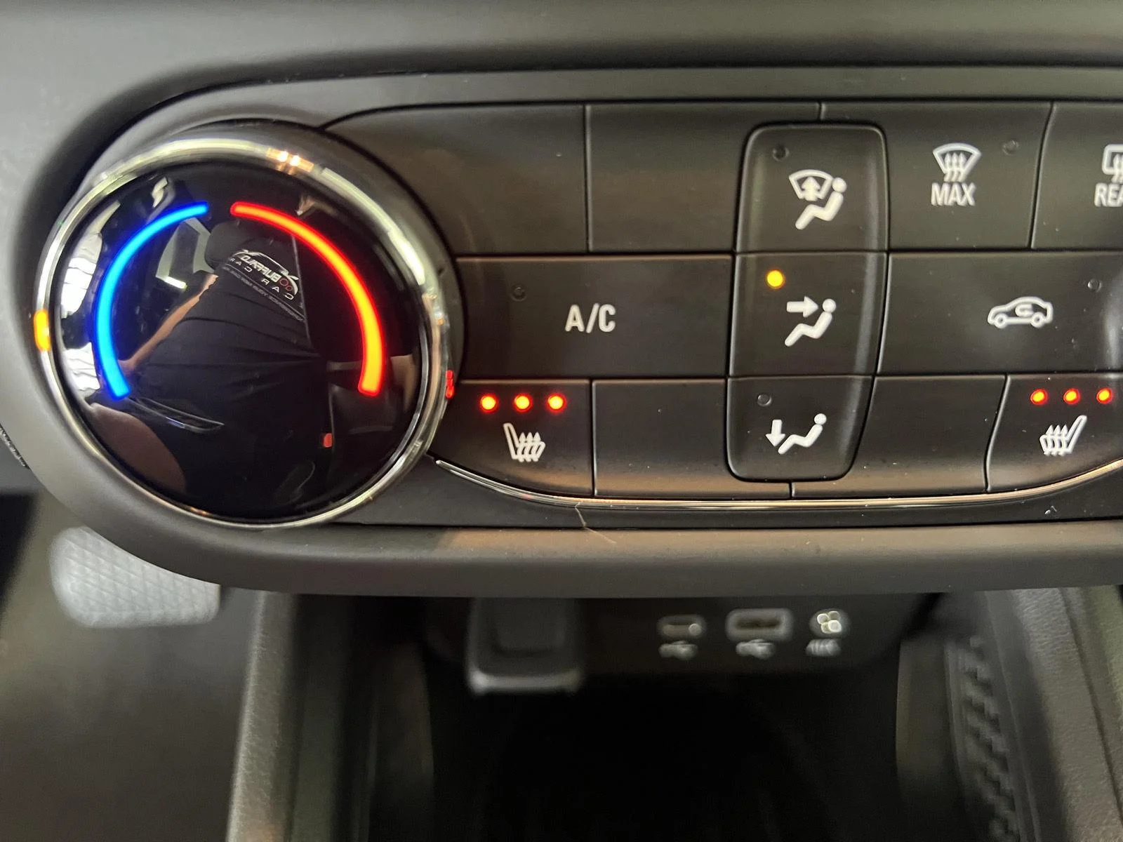 Used 2021 MIDNIGHT BLUE METALLIC Chevrolet LT image 16