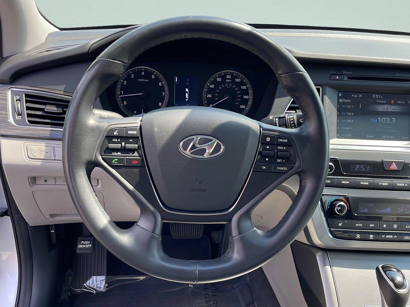 Used 2016 Symphony Silver Hyundai 2.4L Limited image 23