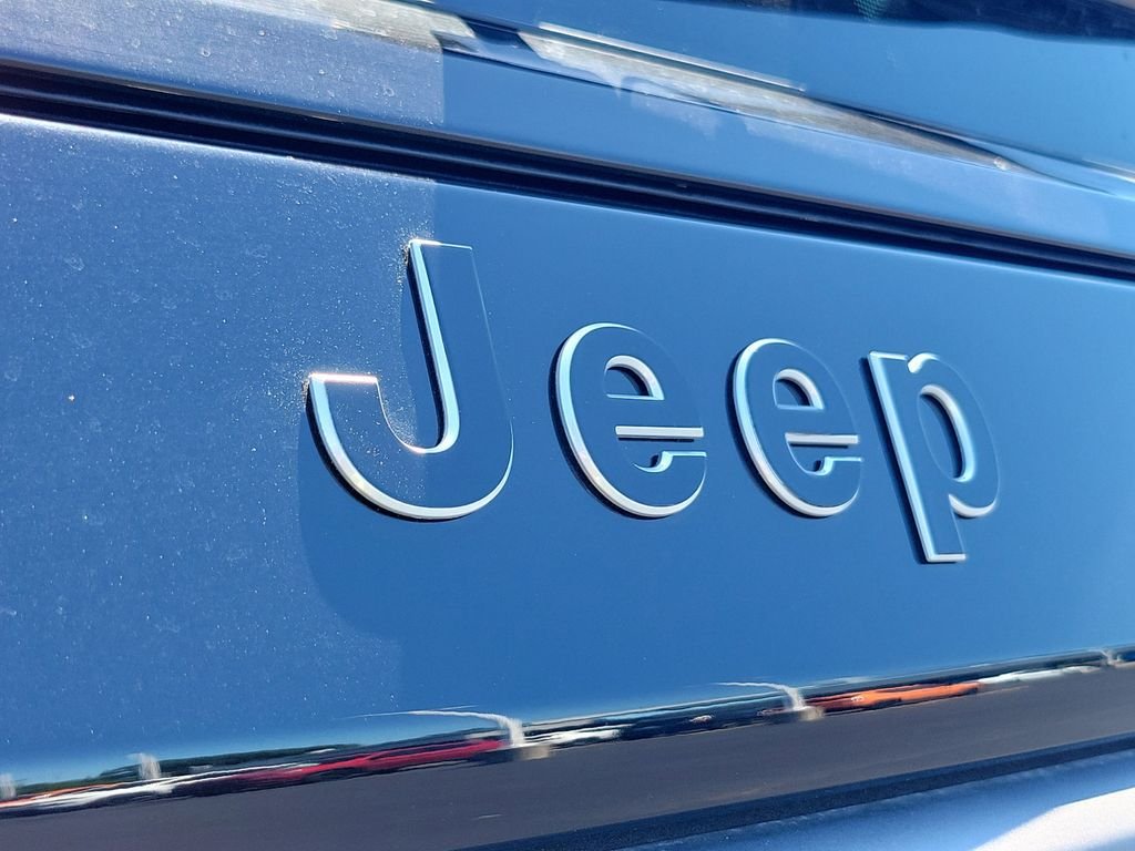 New 2026 High Gloss Black Exterior Paint Jeep Upland image 5