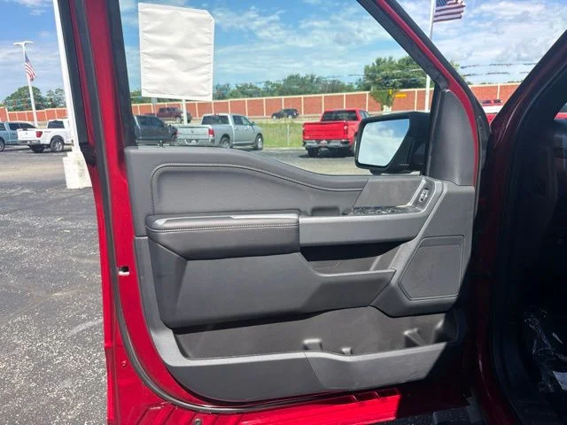 New 2026 Ruby Red Metallic Tinted Clearcoat Ford XLT image 33