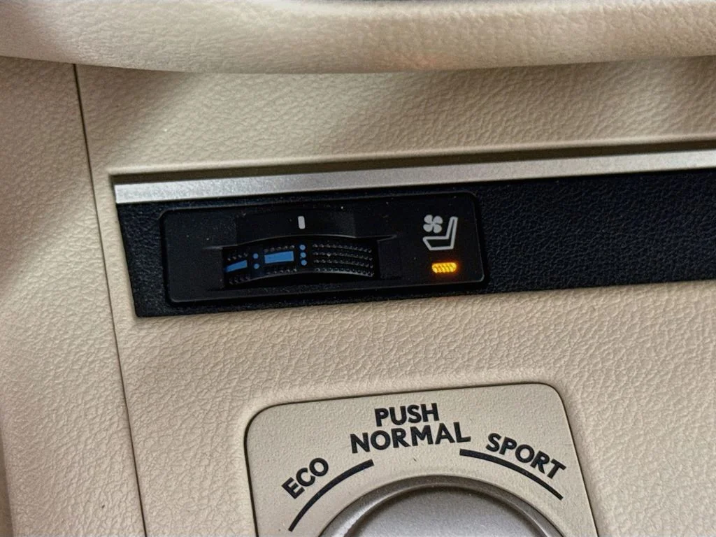 Used 2014 Matador Red Mica Lexus Base image 22