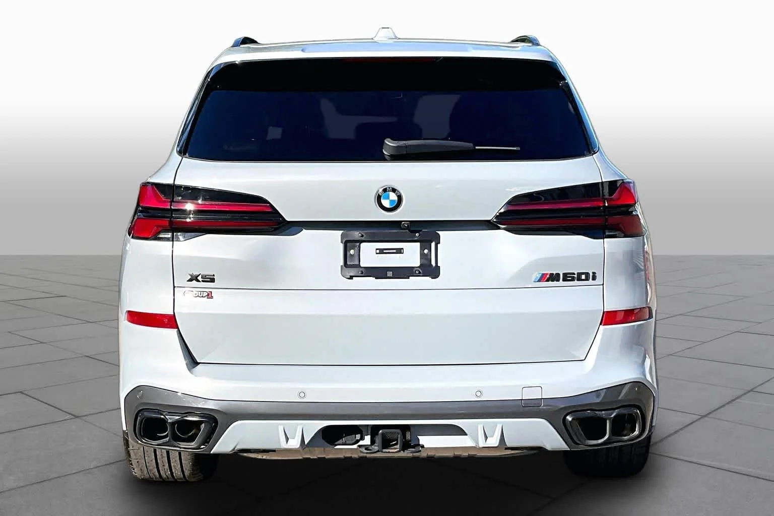 Used 2025 Brooklyn Grey Metallic BMW M60i image 5