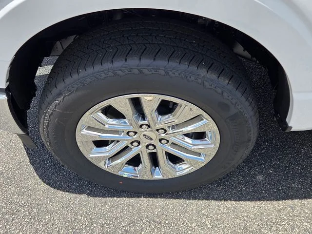 New 2026 Oxford White Ford Lariat image 10