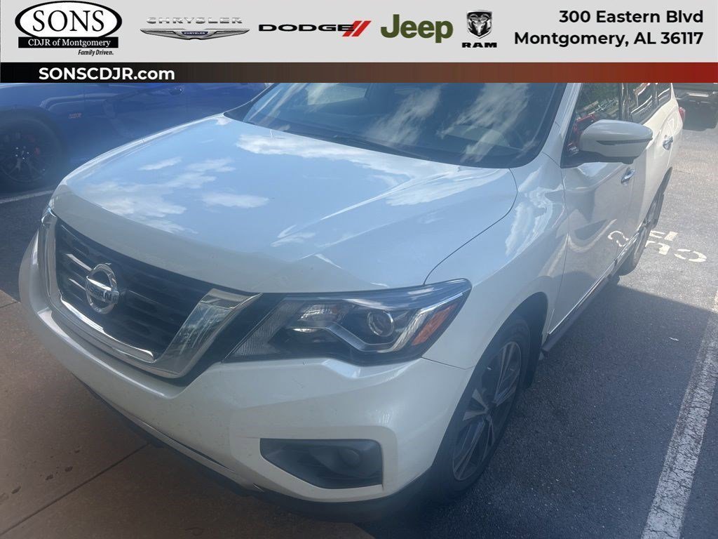 2019 Nissan Pathfinder Platinum 2WD's photo