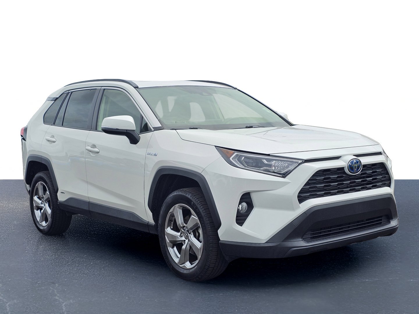 Used 2021 Blizzard Pearl Toyota Hybrid XLE Premium image 5