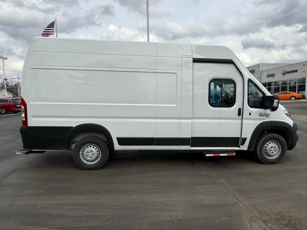 Used 2024 White Ram Super High Roof image 7