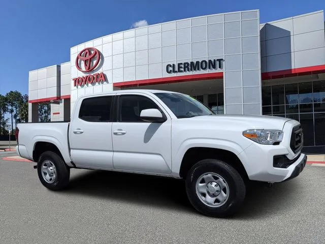 Certified Used 2022 White Toyota SR image 1