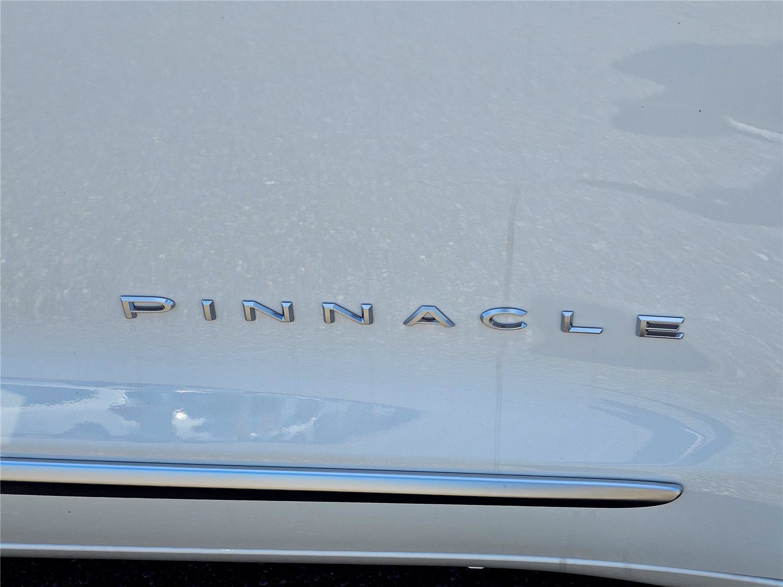 New 2026 Bright White Clearcoat Chrysler Pinnacle image 7