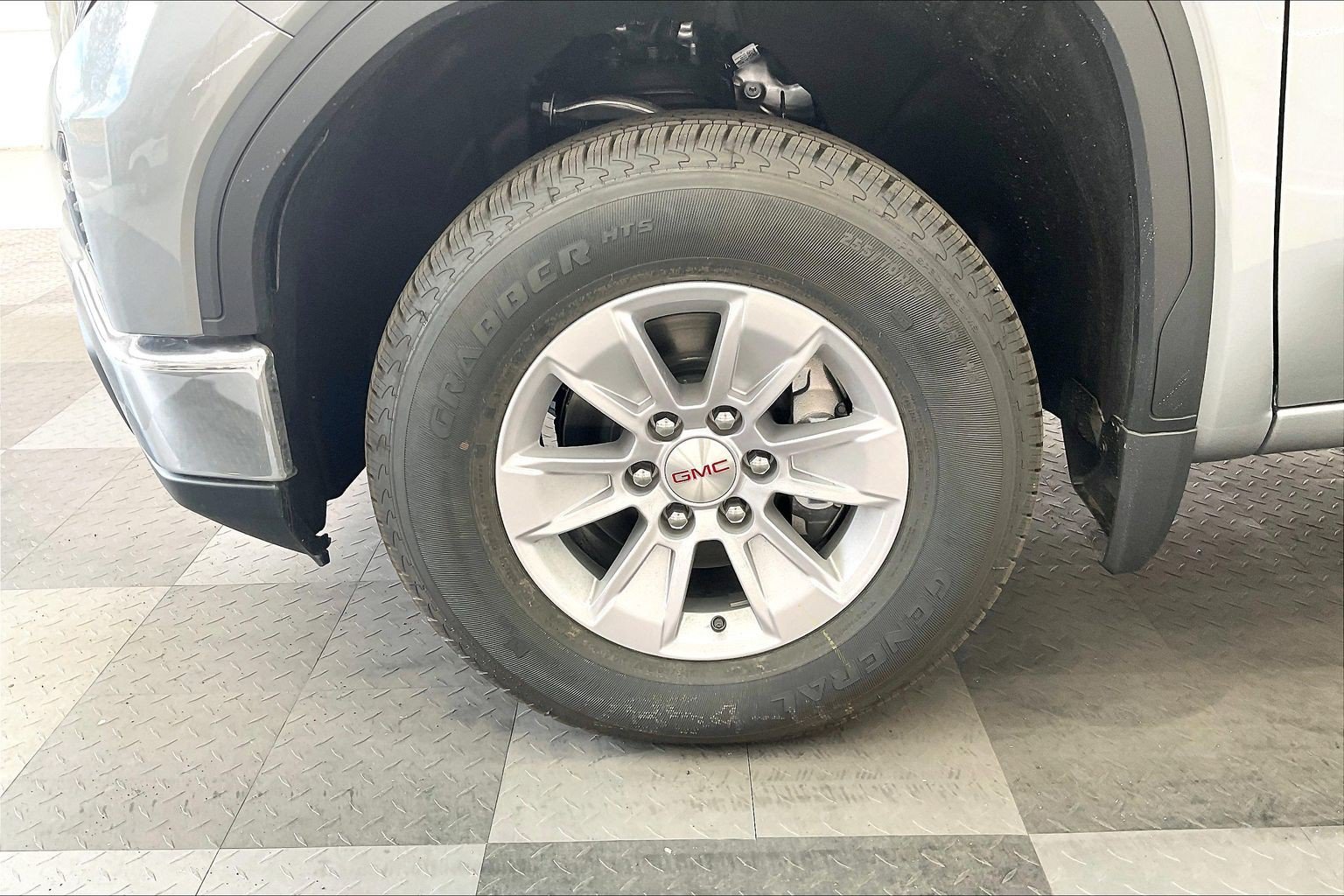 2026 GMC Sierra 1500 SLE - Photo 14
