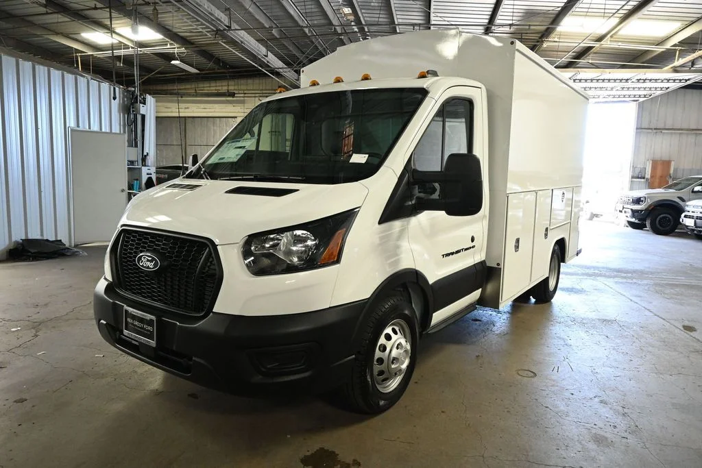 New 2026 White Ford Base image 5