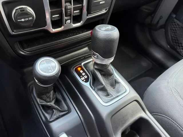 Used 2021 Gray Jeep Unlimited Sport Altitude image 16