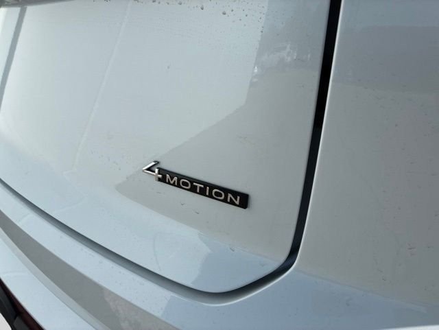 New 2026 Opal White Pearl Volkswagen SE w/Technology image 3