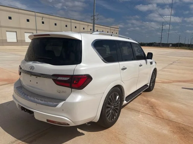 Used 2023 White INFINITI Premium Select image 5
