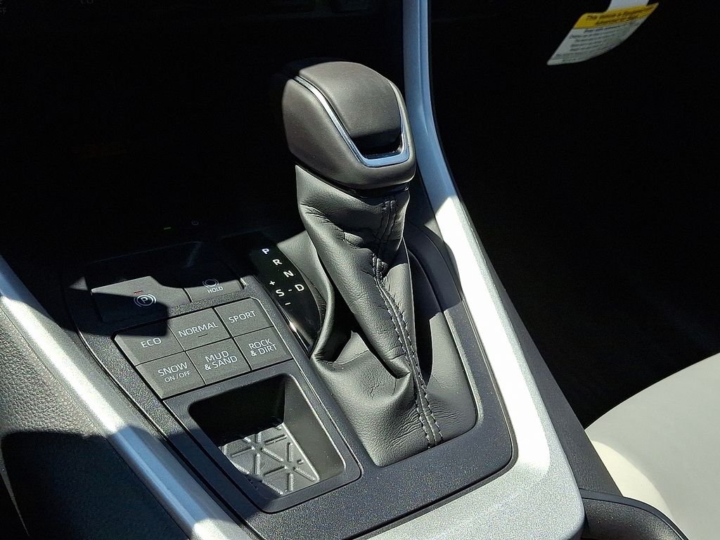 2025 Toyota RAV4 XLE Premium - Photo 17