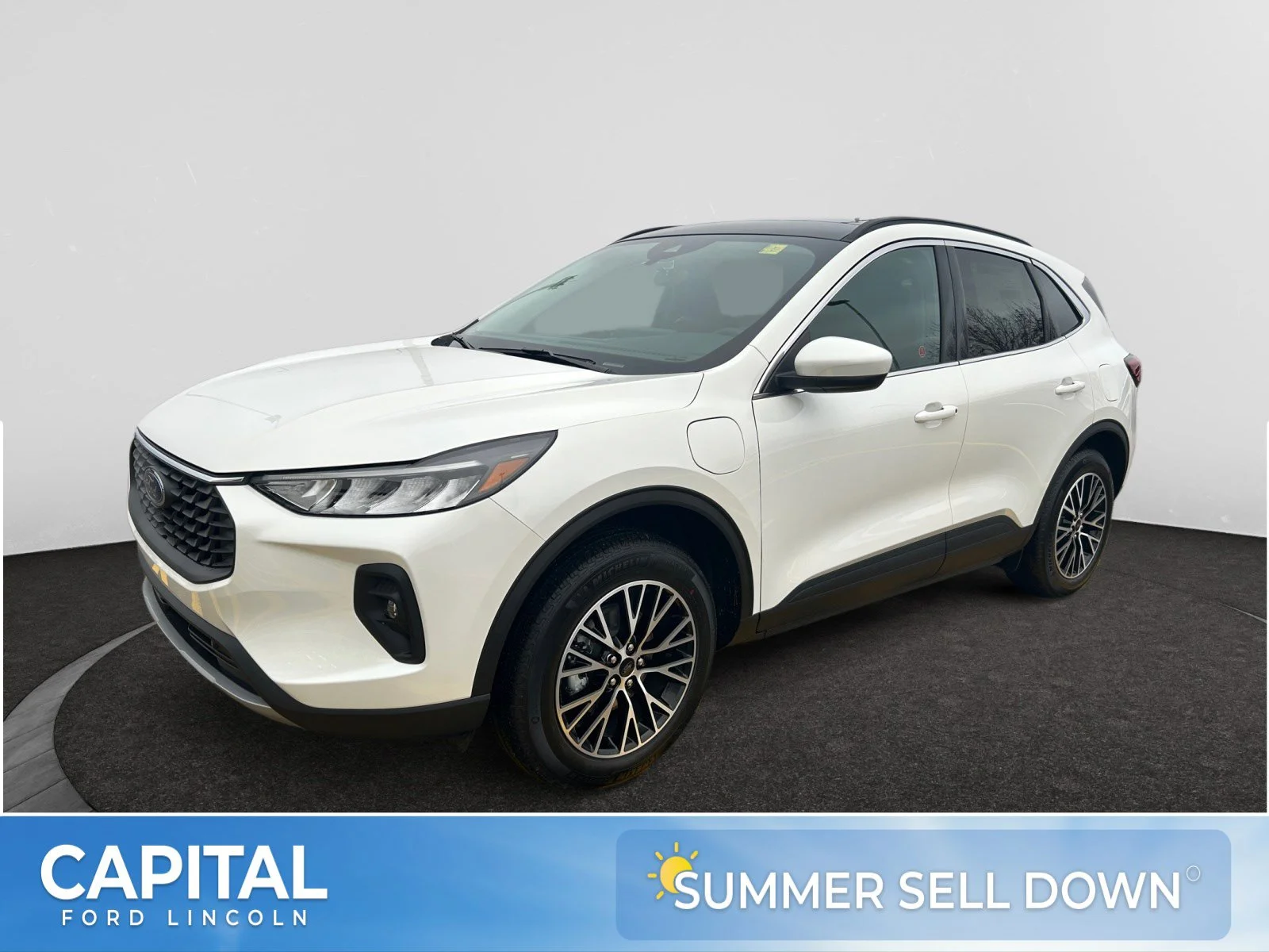 New 2026 Star White Metallic Tri-Coat Ford PHEV image 1