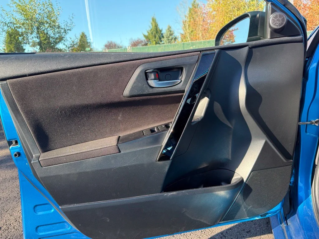 Used 2017 Electric Toyota Base image 17