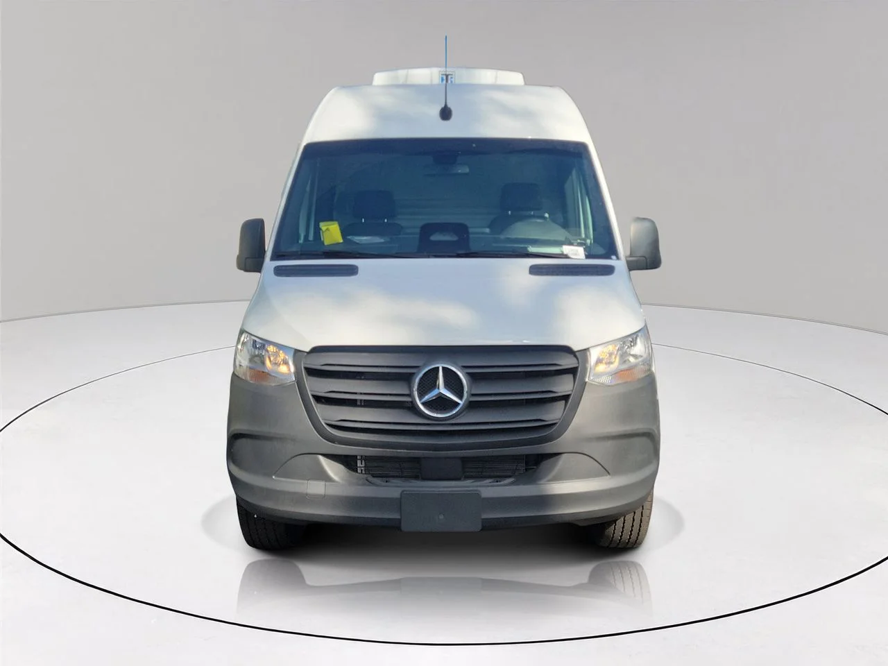 New 2025 Arctic+White Mercedes-Benz Cargo 170 WB image 2