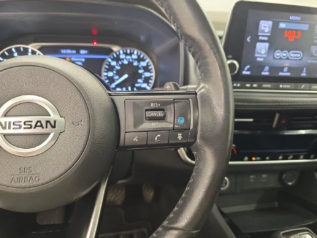 Used 2021 Scarlet Ember Nissan SV image 31