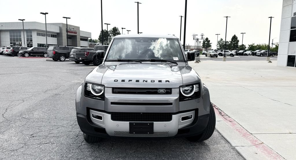 Used 2023 Gray Land Rover S image 3