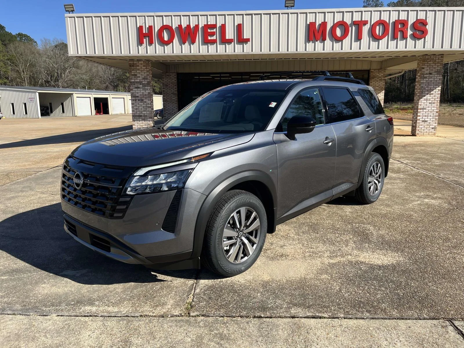2026 Nissan Pathfinder SL 2WD's photo