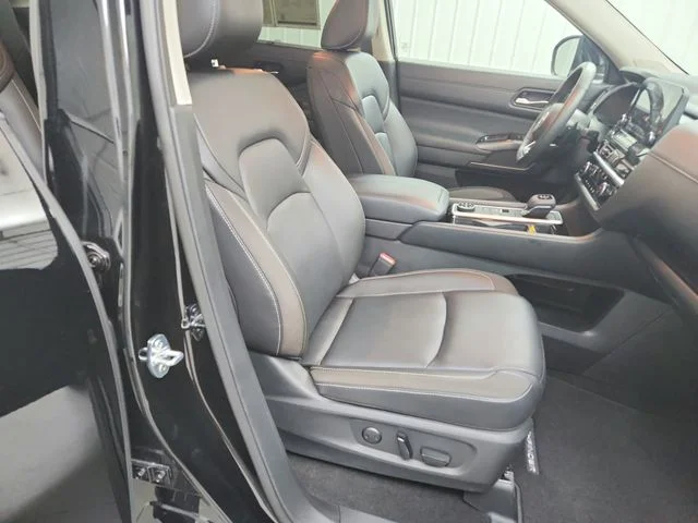 Used 2025 Black Nissan SL image 40