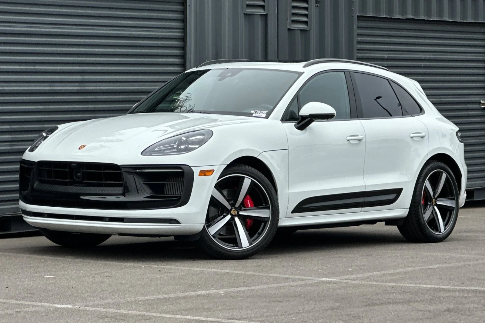 2024 Porsche Macan S's photo