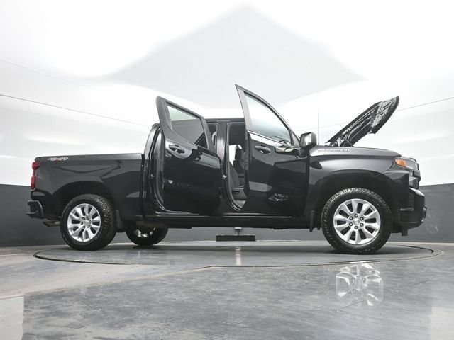 Used 2021 Black Chevrolet Custom image 31
