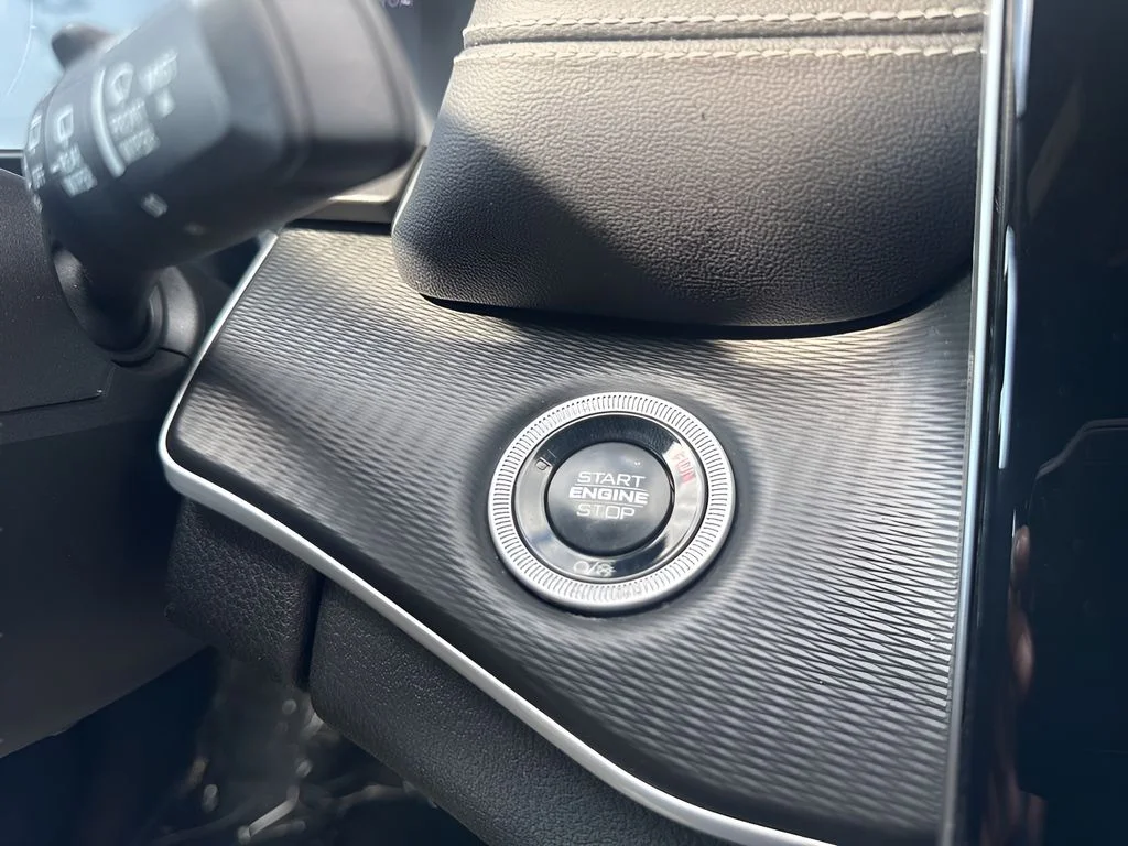 Used 2024 Silver Jeep Altitude X image 22