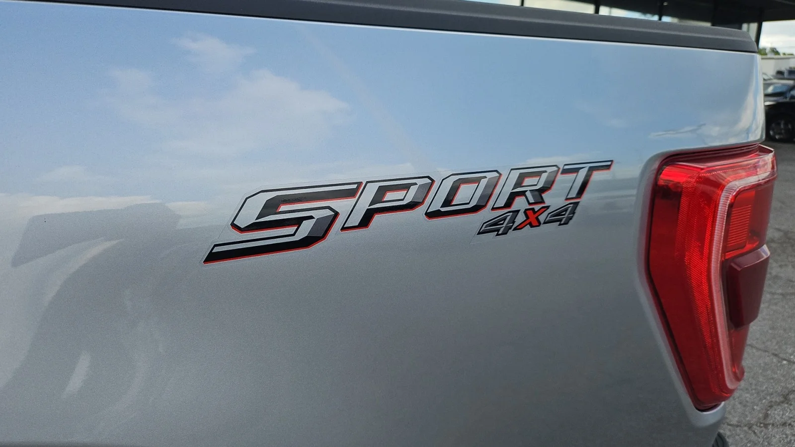 Used 2023 Silver Ford XLT image 11