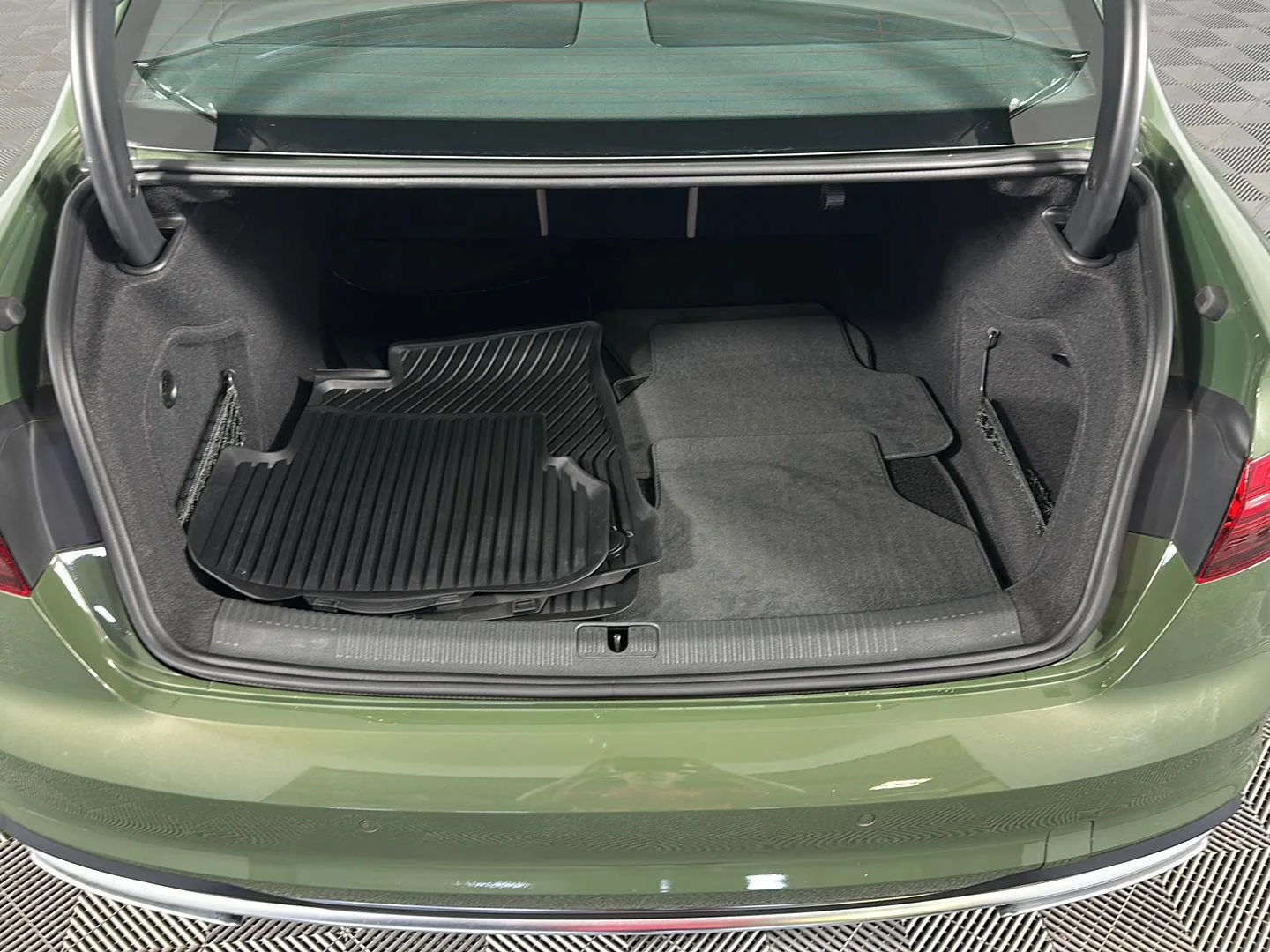 Used 2024 District Green Metallic Audi S line Premium image 10