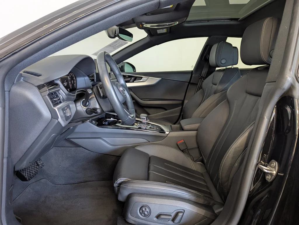 Certified Used 2025 Black Audi 45 S line Premium image 4