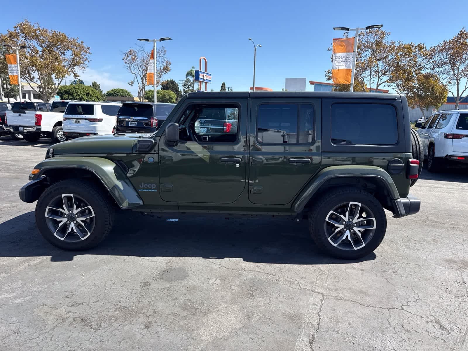 Used 2024 Sarge Green Clearcoat Jeep Sport S image 22