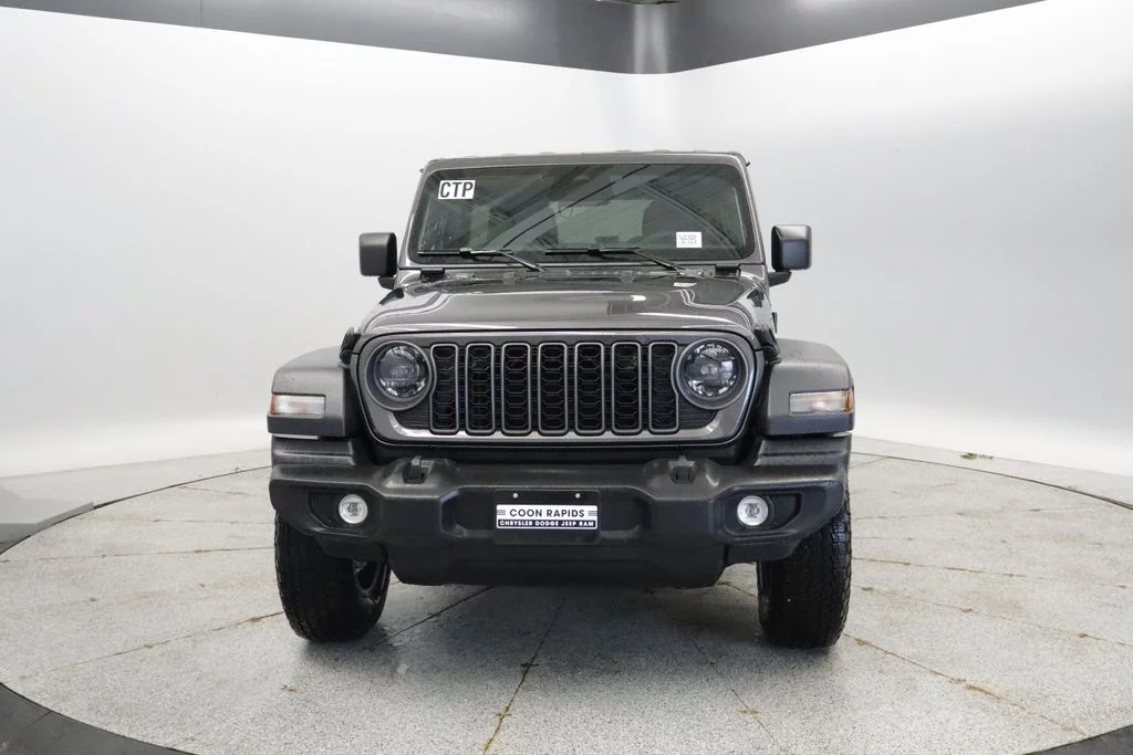New 2026 Granite Crystal Metallic Clearcoat Jeep Sport S image 9