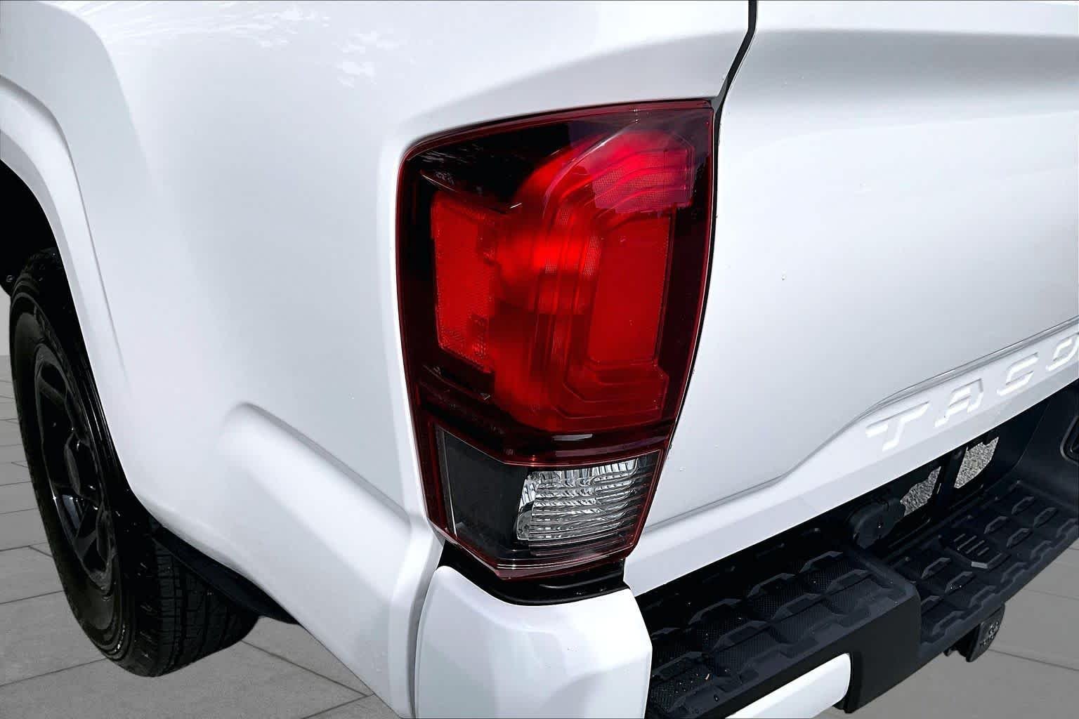 Used 2021 Super White Toyota SR image 27