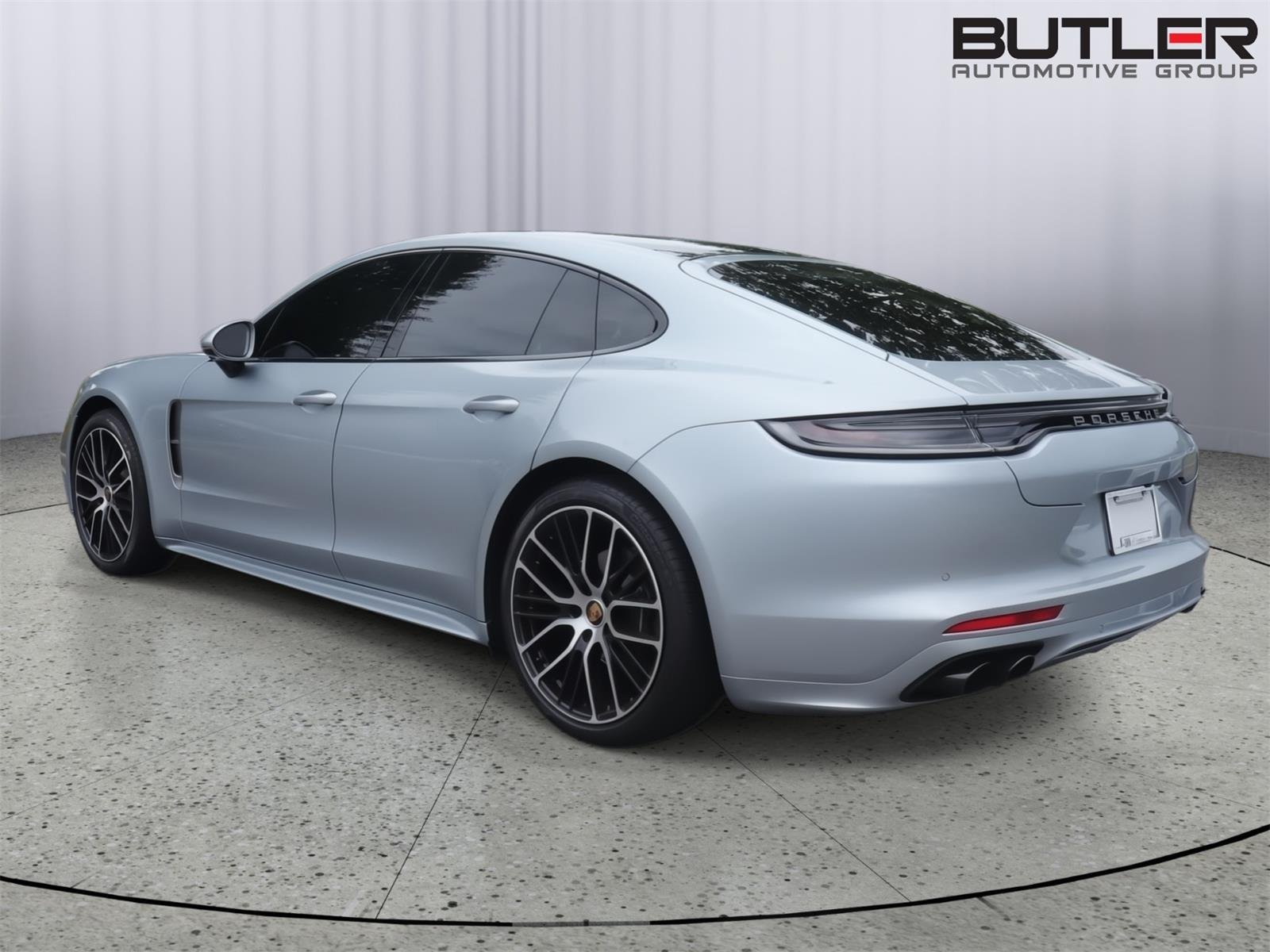 Used 2023 Silver (Dolomite Silver Metallic) Porsche Platinum Edition image 4
