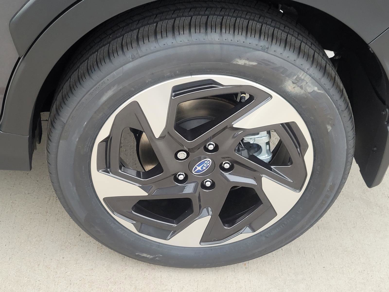 New 2026 MAGNETITE GRAY PEARL Subaru Limited image 21
