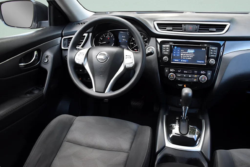 Used 2016 Gray Nissan SV image 14