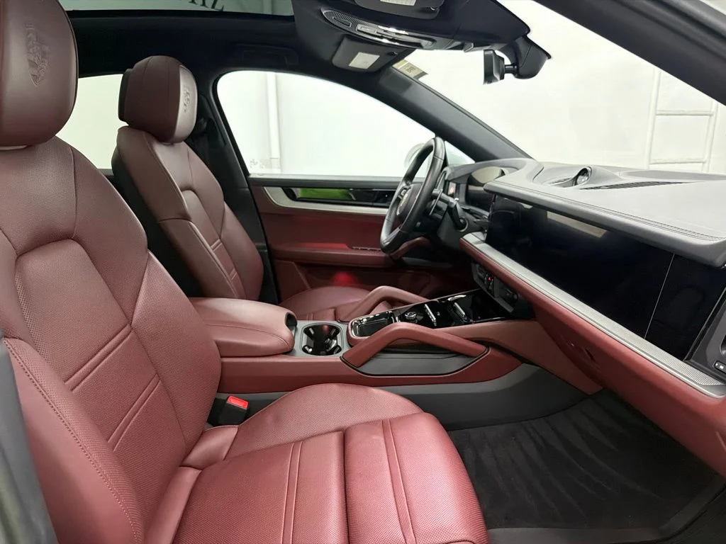 Used 2025 White Porsche S image 33