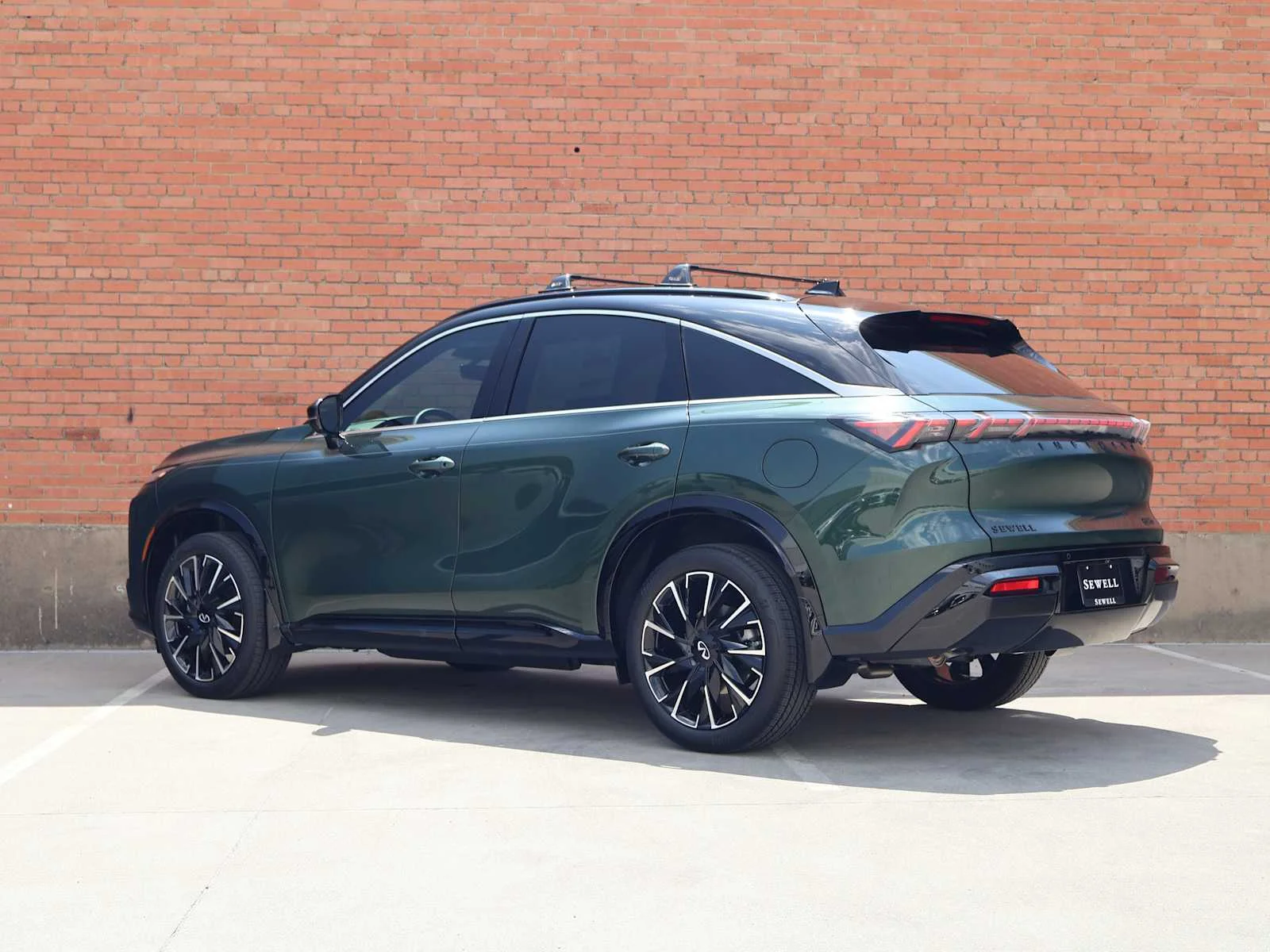 New 2027 DEEP EMERALD INFINITI Autograph AWD image 6