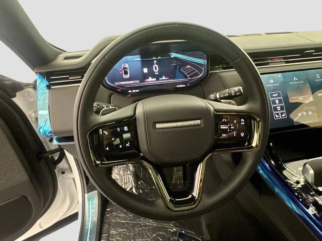 New 2026 Fuji White Land Rover Dynamic SE image 5