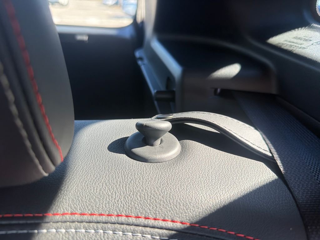 New 2026 Nissan Kicks SR 4D Sport Utility