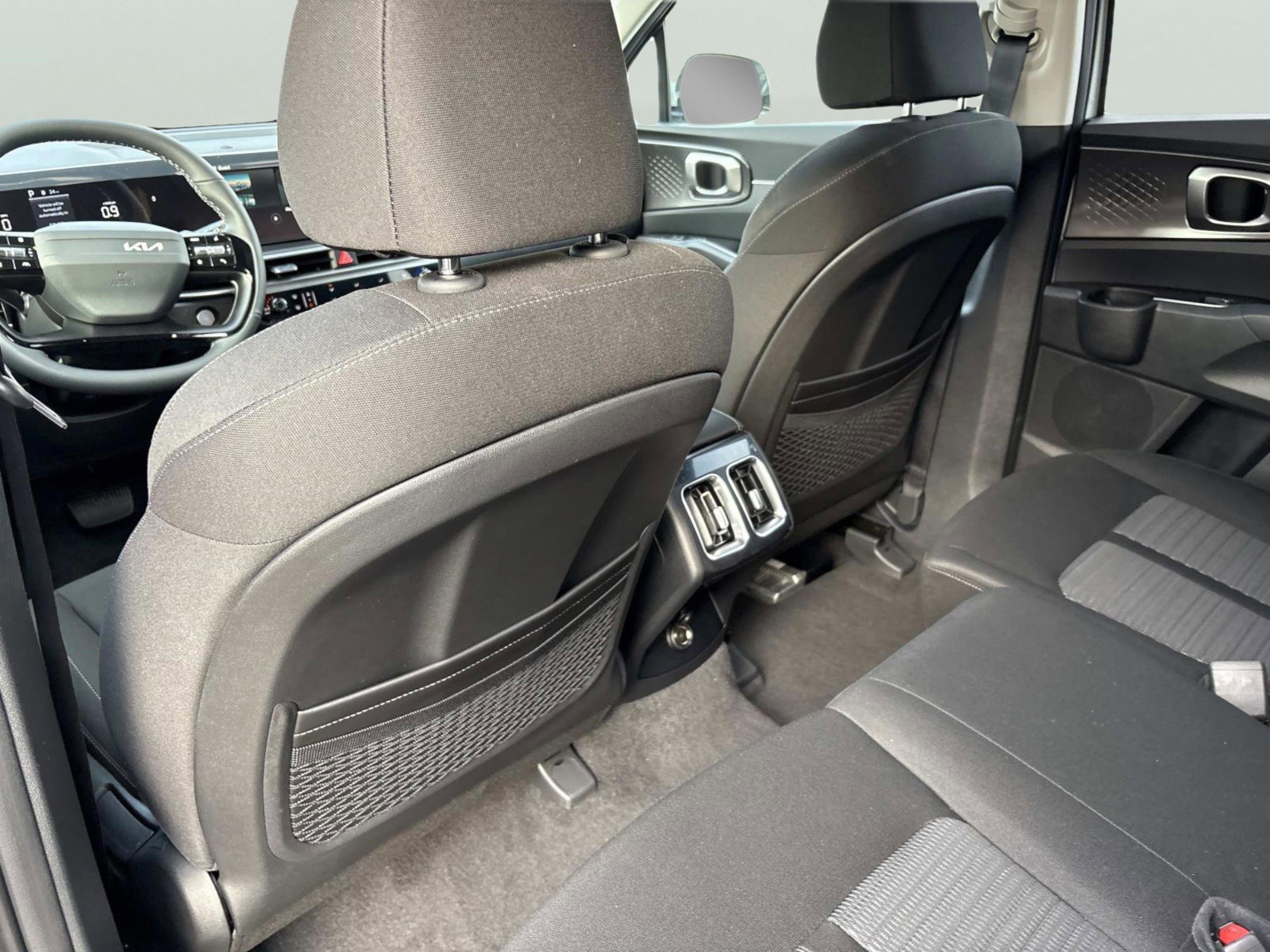 New 2026 Ivory Silver Kia LX image 16