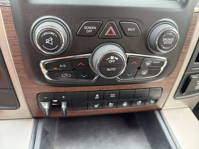 Used 2014 Beige Ram Laramie image 22