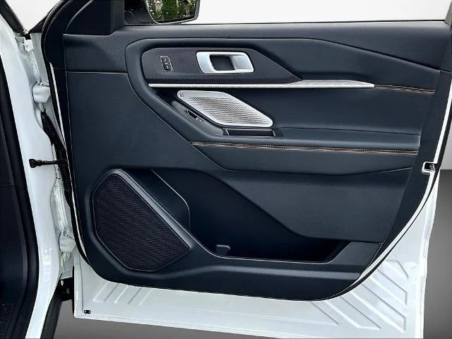 New 2026 Star White Metallic Tri-Coat Ford Tremor® image 64