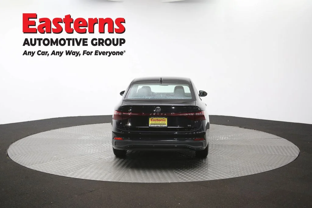 Used 2025 Black Volkswagen 1.5T SE image 35