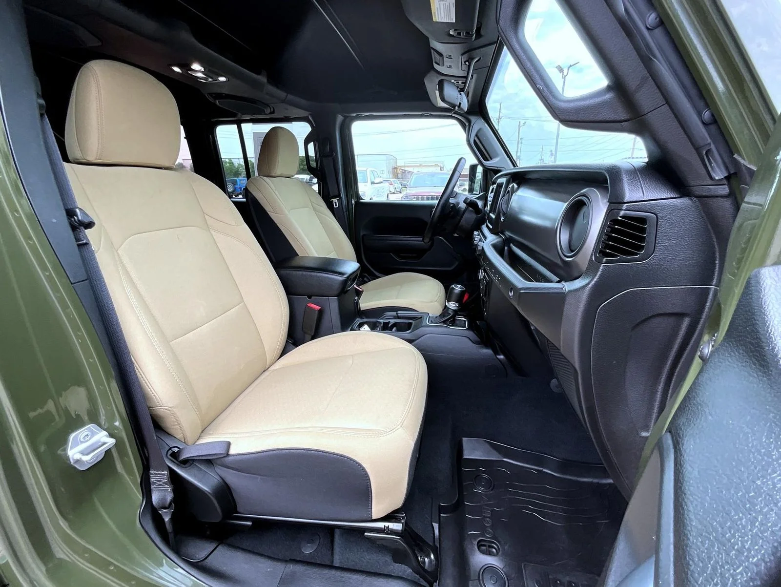 Used 2022 Green Jeep Unlimited Willys image 16