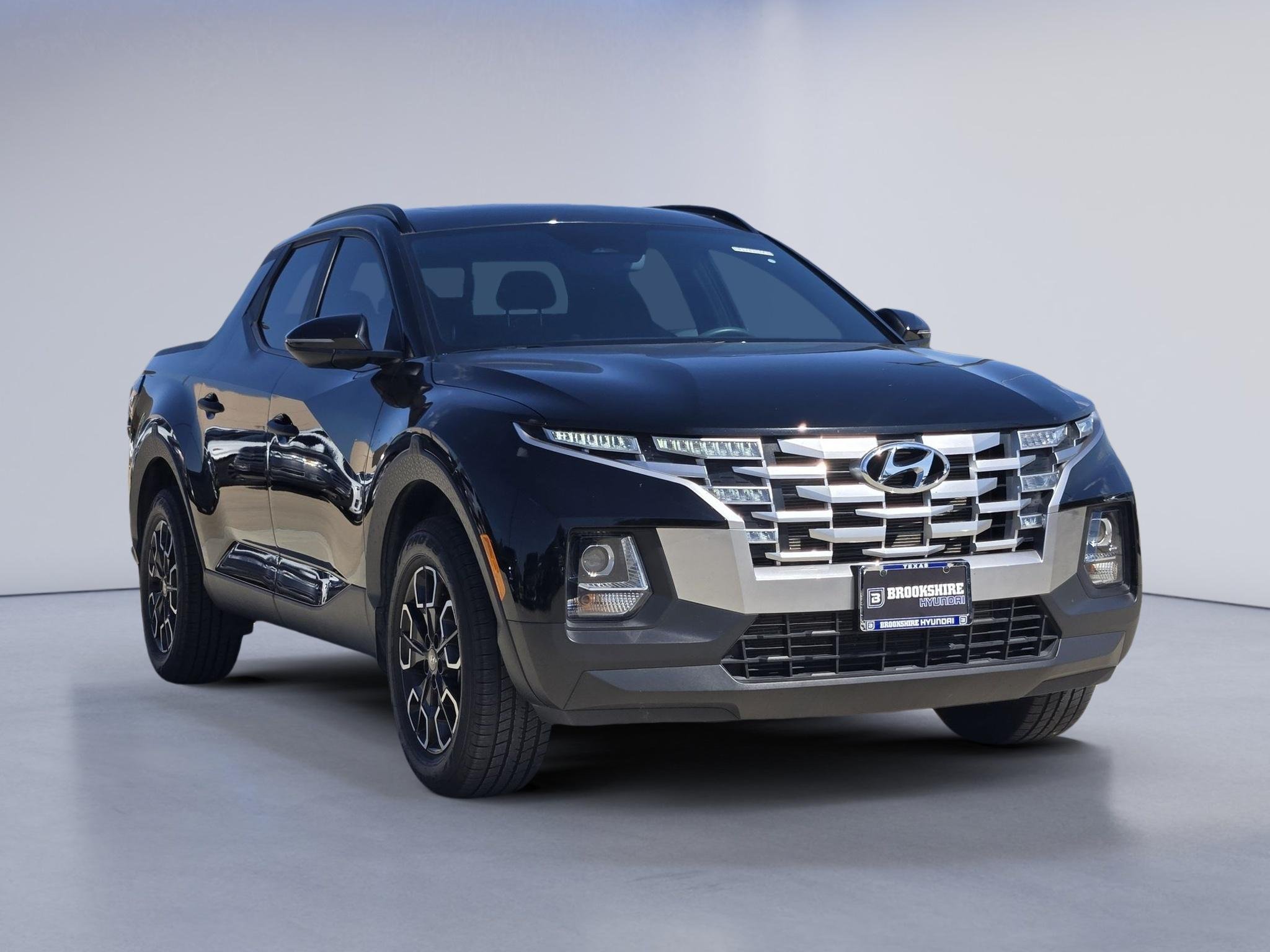 Used 2022 Phantom Black Hyundai SEL image 3