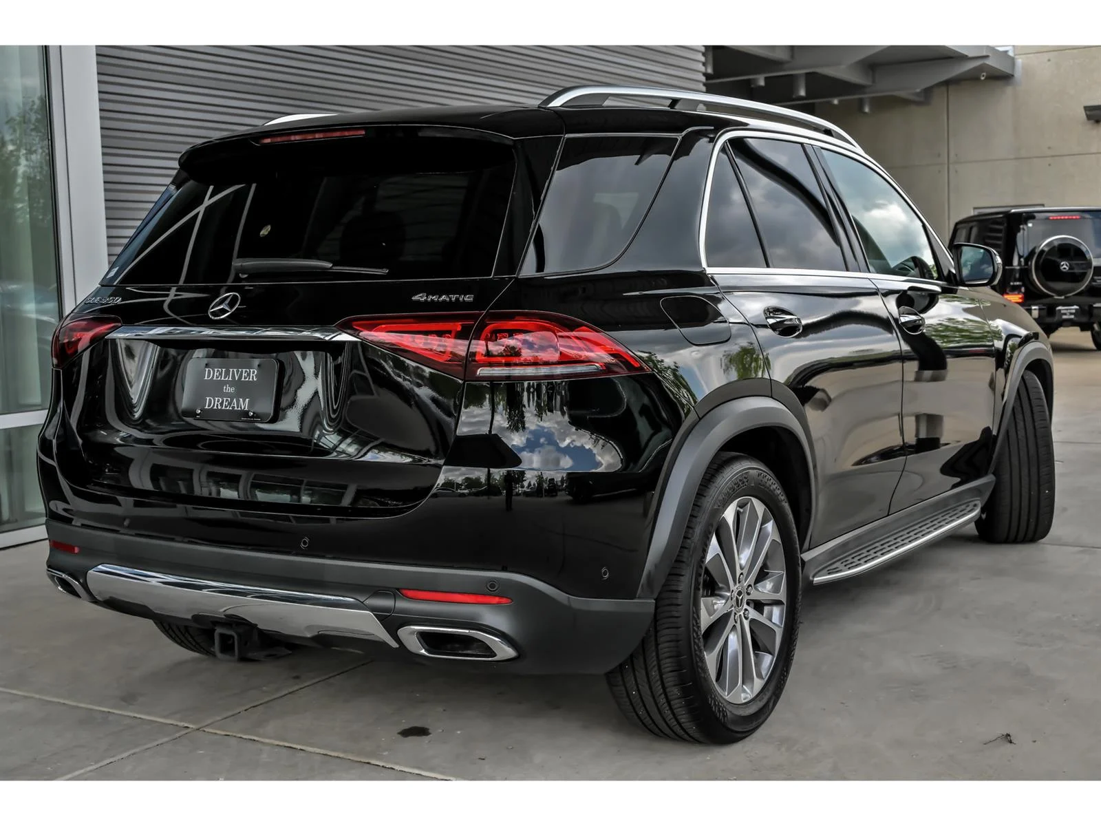 Used 2021 Black Mercedes-Benz GLE 350 4MATIC® image 6
