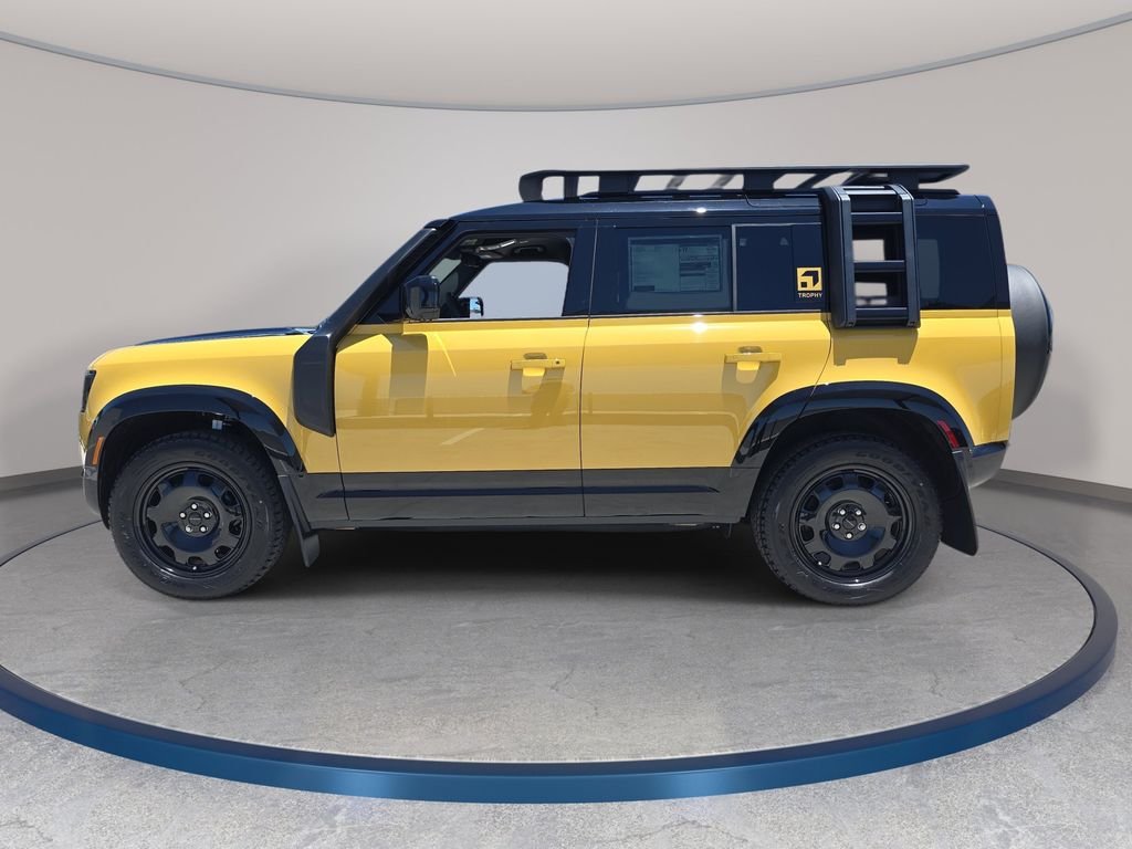 New 2026 Deep Sandglow Yellow Land Rover Trophy Edition Deep Sandglow image 8