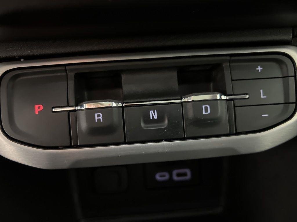 Used 2023 Sterling Metallic GMC SLT image 22